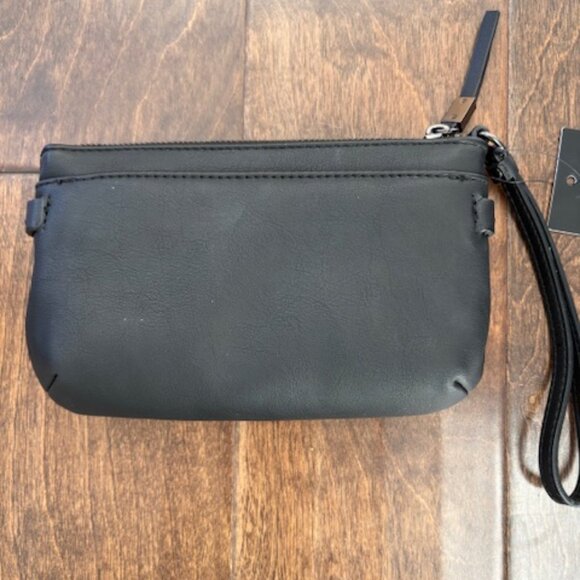 Simply Vera Wang Joyce Wristlet in Black - NWT - Picture 4 of 7